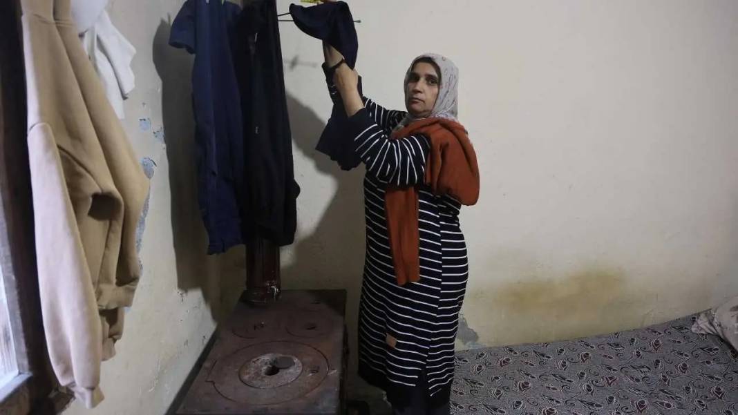 Hatay’da Tek Odalı Banyosuz Evde Yaşam Mücadelesi! 5